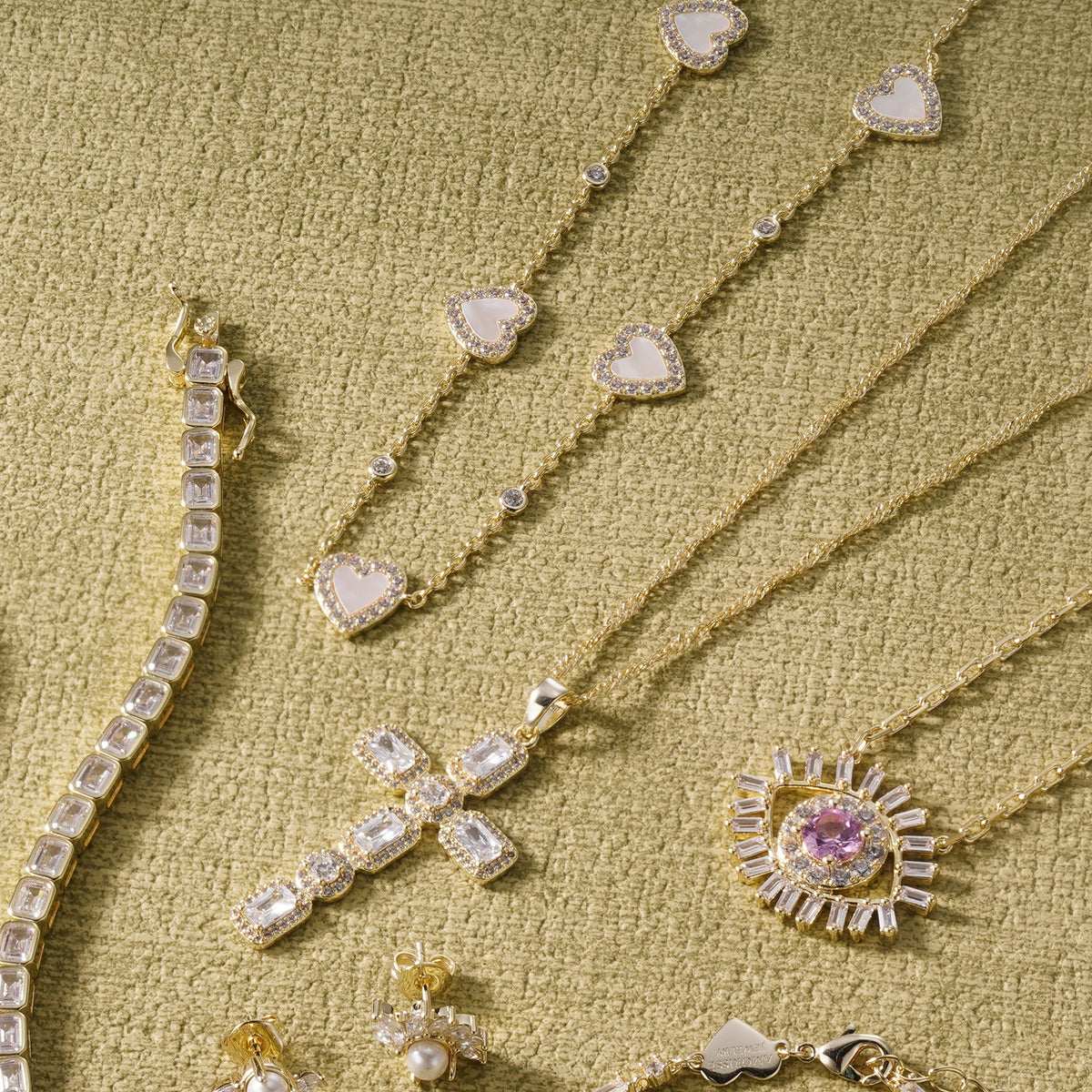 Amour Mother of Pearl Necklace ✨