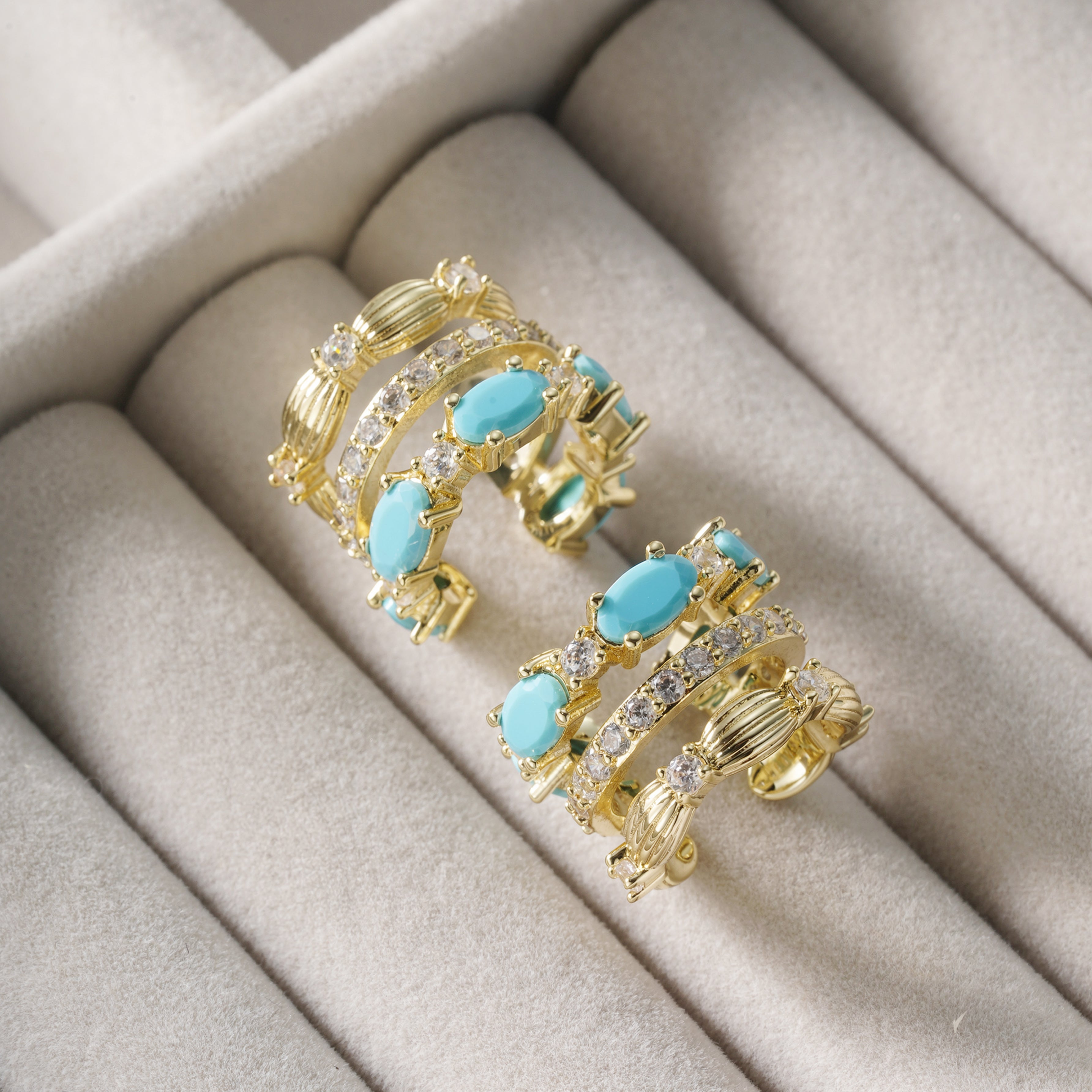 Sea Turquoise Earcuff ✨